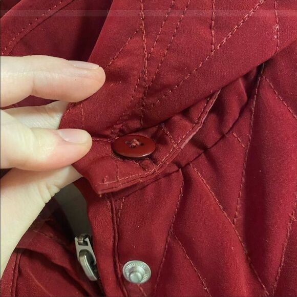 NORTHERN REFLECTIONS | Quilted Styled Hooded Jacket - Picture 5 of 9